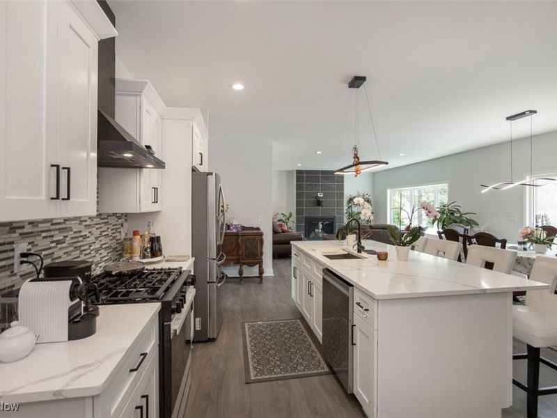 18433 Whitney Road, Strongsville, OH 44149 Photo 3