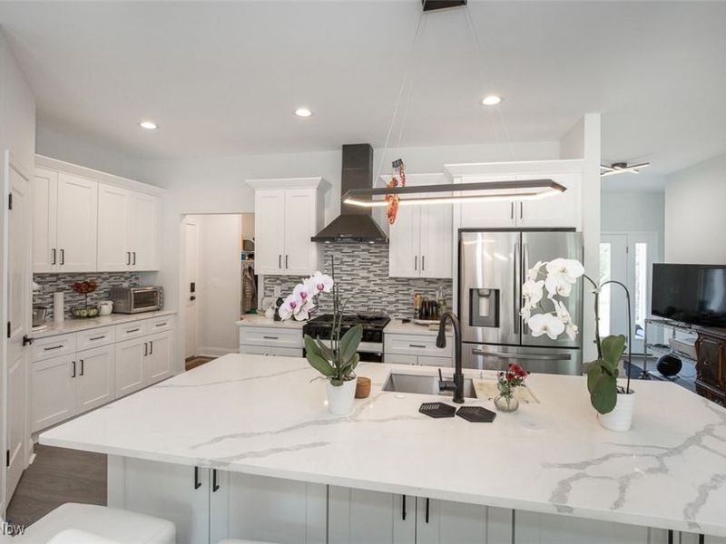 18433 Whitney Road, Strongsville, OH 44149 Photo 4