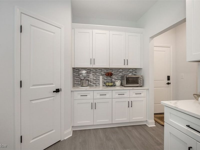 18433 Whitney Road, Strongsville, OH 44149 Photo 7