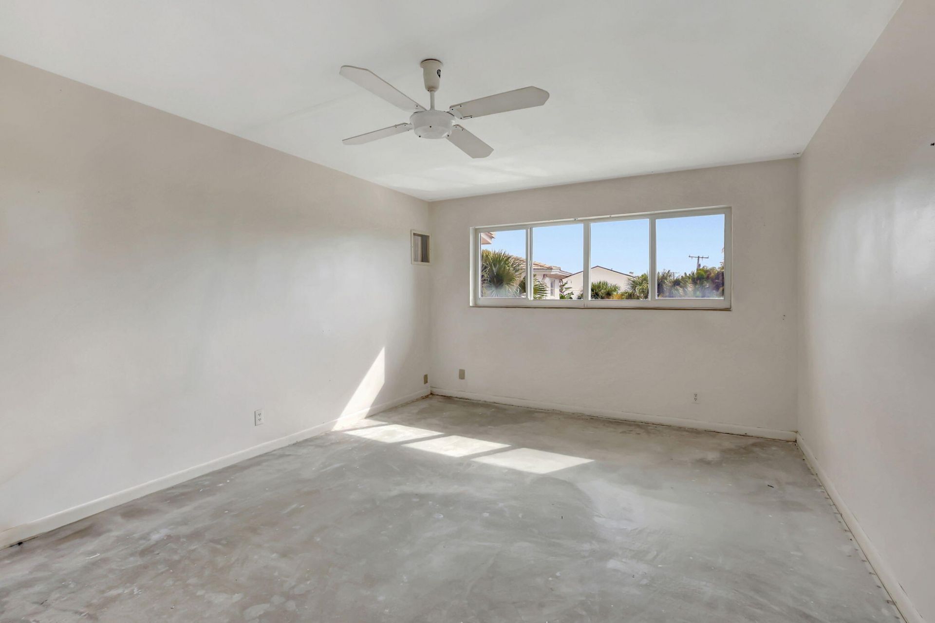 148 Yacht Club Drive, Unit 5, North Palm Beach, FL 33408 Photo