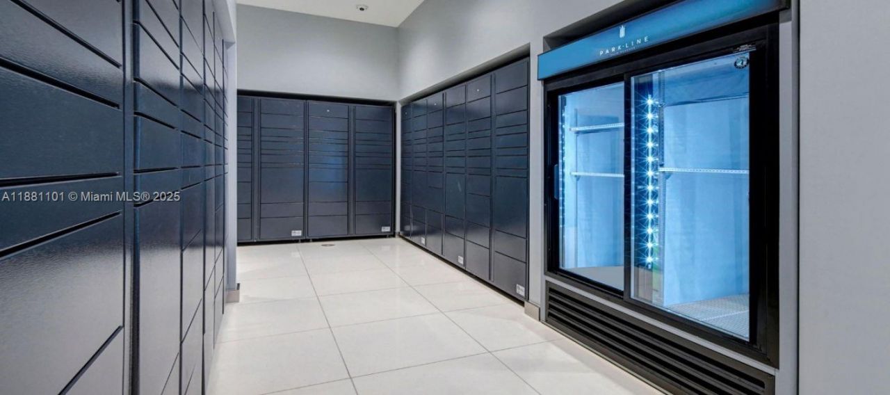 591 Evernia Sreet, Unit B4, West Palm Beach, FL 33401 Photo