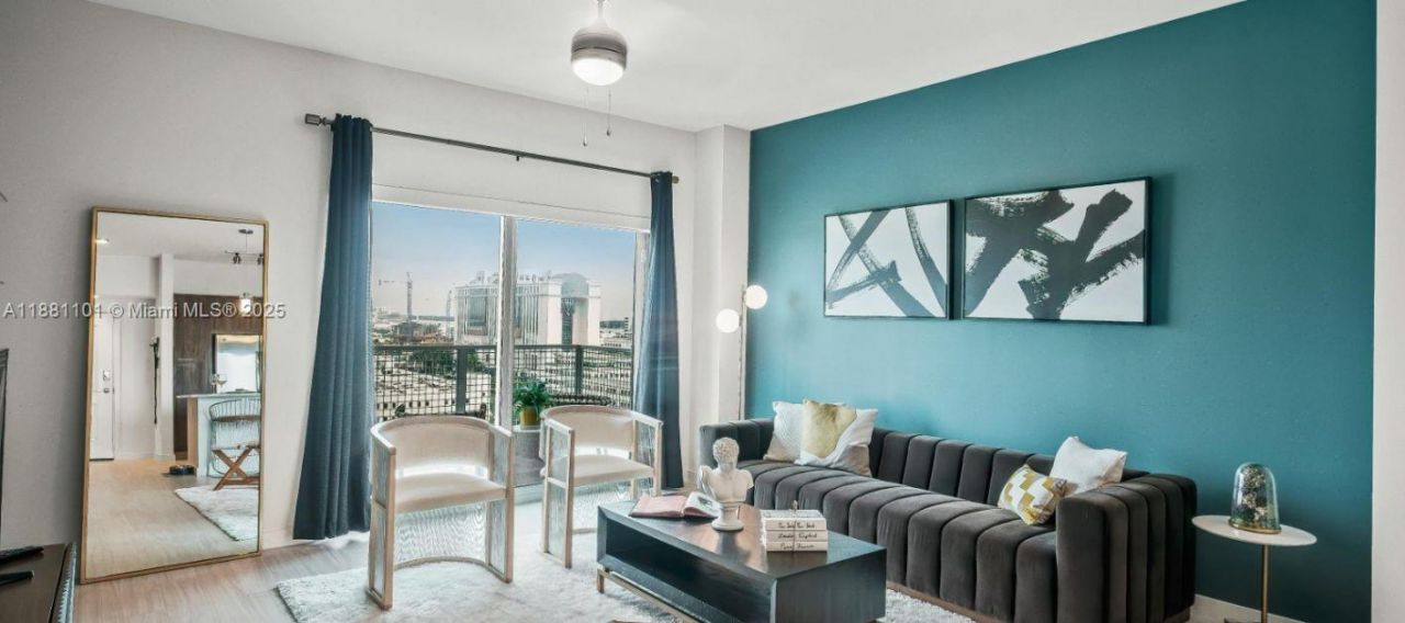 591 Evernia Sreet, Unit B4, West Palm Beach, FL 33401 Photo