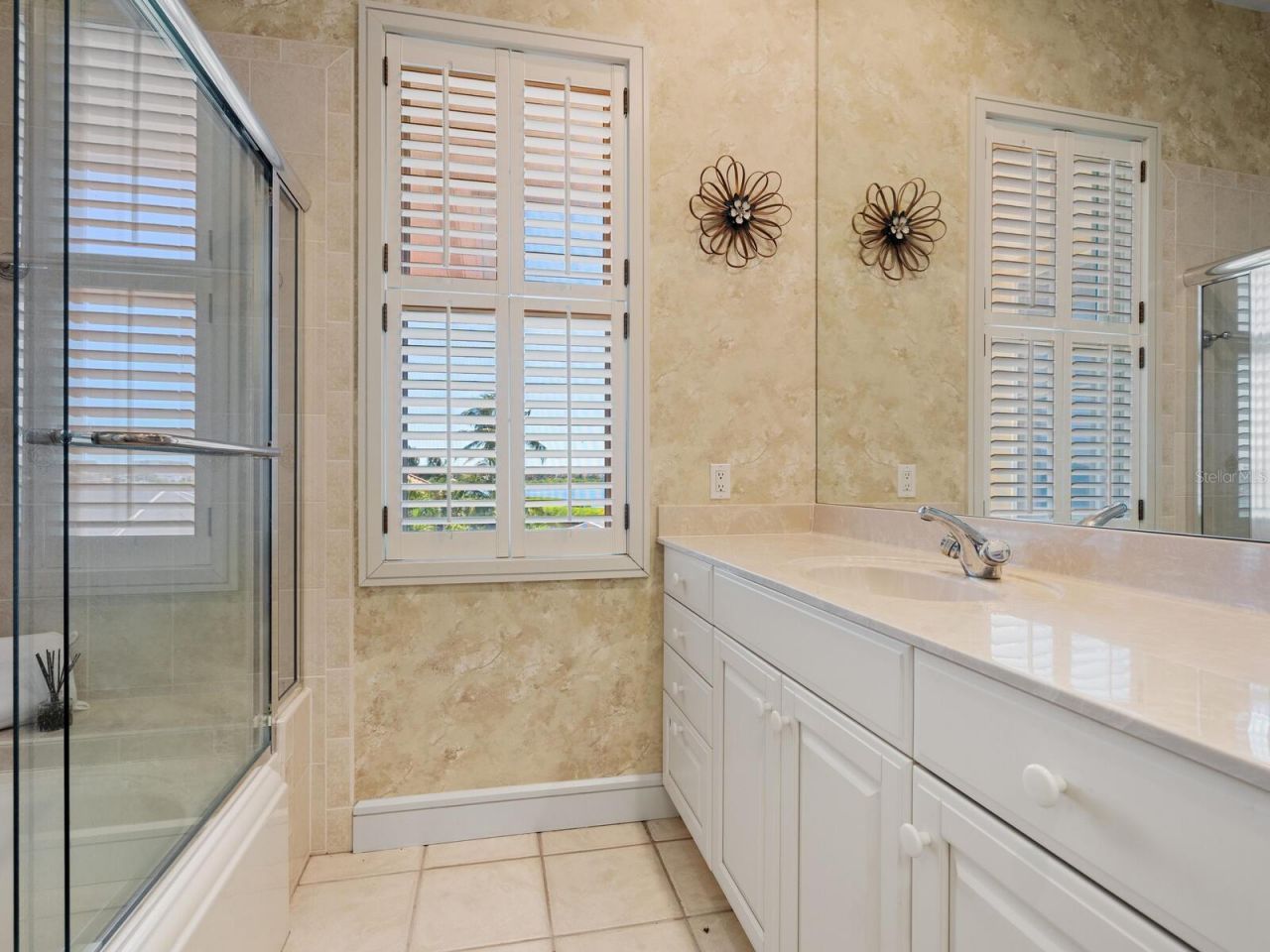 5800 Tidewood Avenue, Sarasota, FL 34231 Photo