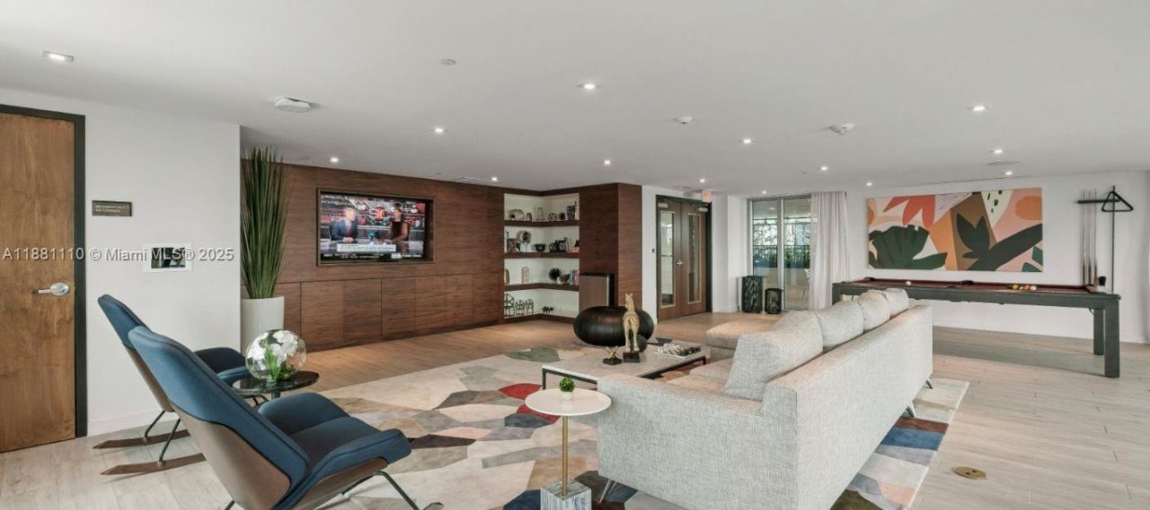 591 Evernia Sreet, Unit B2, West Palm Beach, FL 33401 Photo