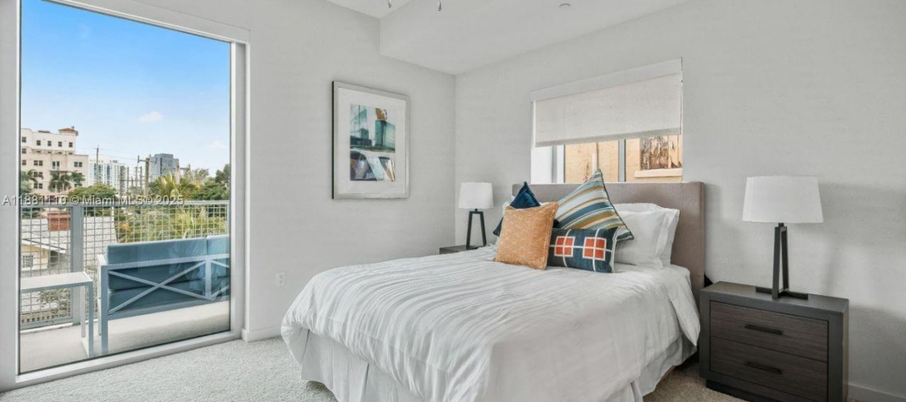 591 Evernia Sreet, Unit B2, West Palm Beach, FL 33401 Photo