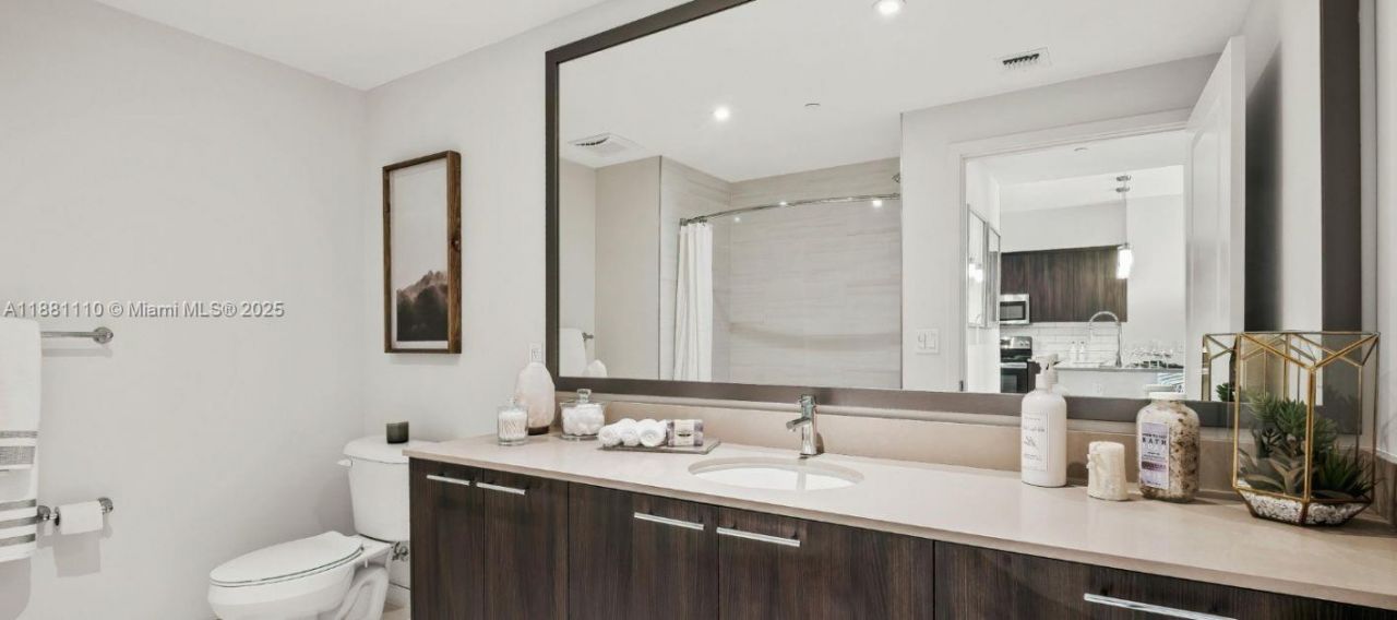 591 Evernia Sreet, Unit B2, West Palm Beach, FL 33401 Photo