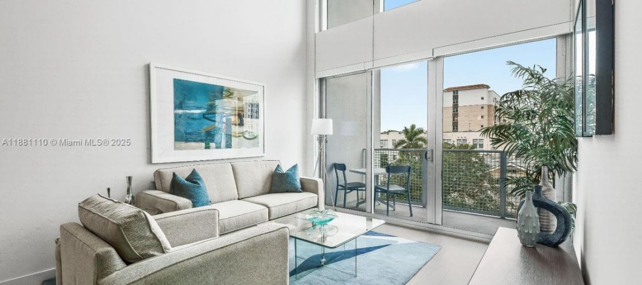 591 Evernia Sreet, Unit B2, West Palm Beach, FL 33401 Photo