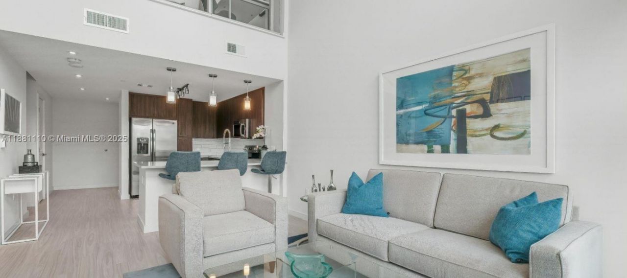 591 Evernia Sreet, Unit B2, West Palm Beach, FL 33401 Photo