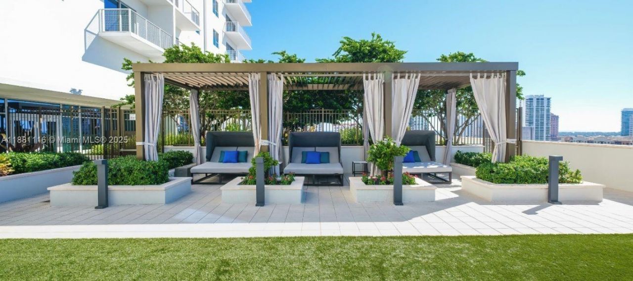 591 Evernia Sreet, Unit A13, West Palm Beach, FL 33401 Photo