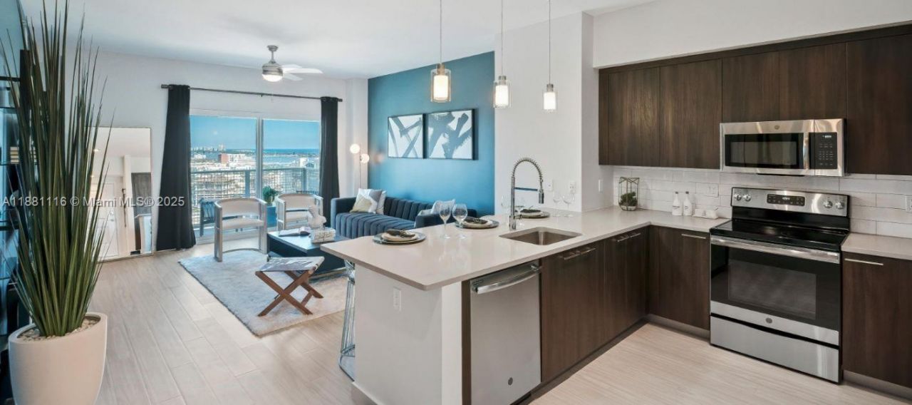 591 Evernia Sreet, Unit A13, West Palm Beach, FL 33401 Photo