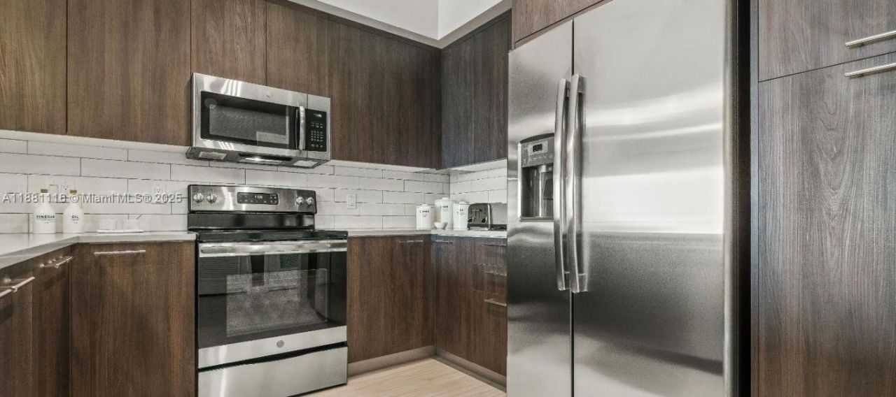 591 Evernia Sreet, Unit A13, West Palm Beach, FL 33401 Photo