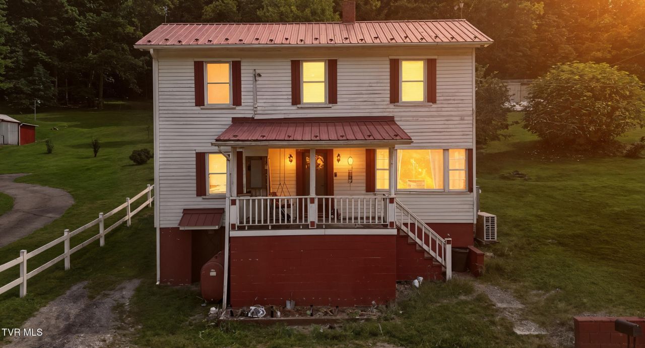 241 Page Town Road, Saltville, VA 24370 Main Photo