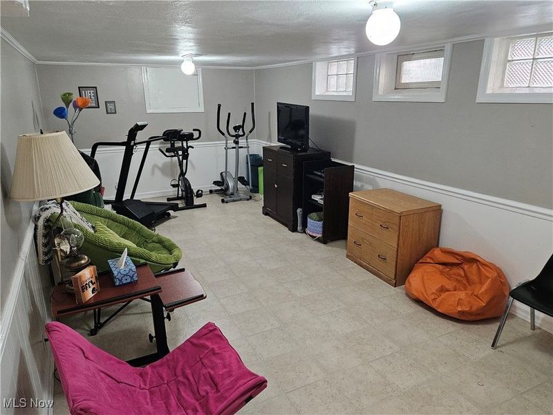 174 E 200th Street, Euclid, OH 44119 Photo 19