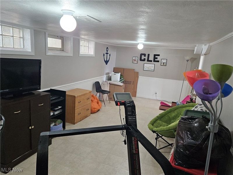 174 E 200th Street, Euclid, OH 44119 Photo 20