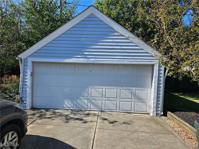 174 E 200th Street, Euclid, OH 44119 Photo 32