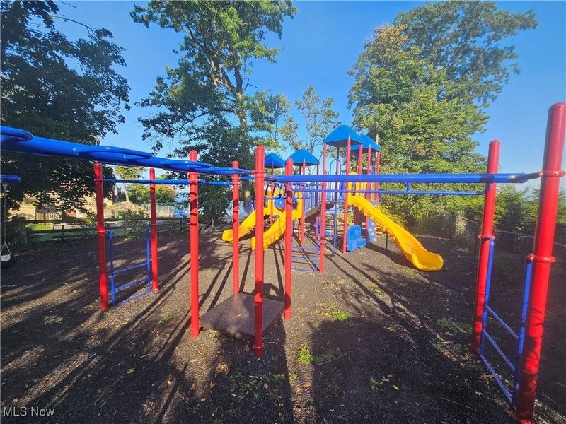 174 E 200th Street, Euclid, OH 44119 Photo 36