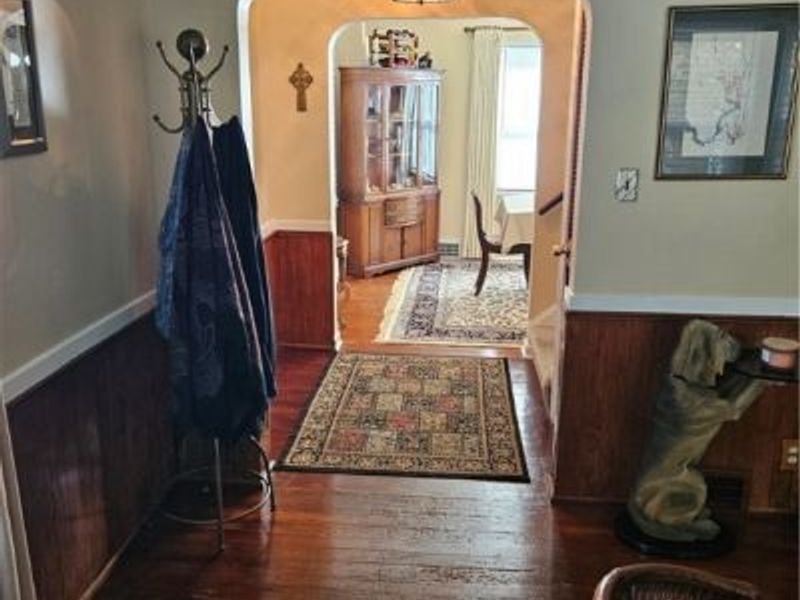 174 E 200th Street, Euclid, OH 44119 Photo 4