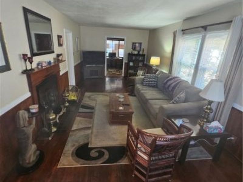 174 E 200th Street, Euclid, OH 44119 Photo 5