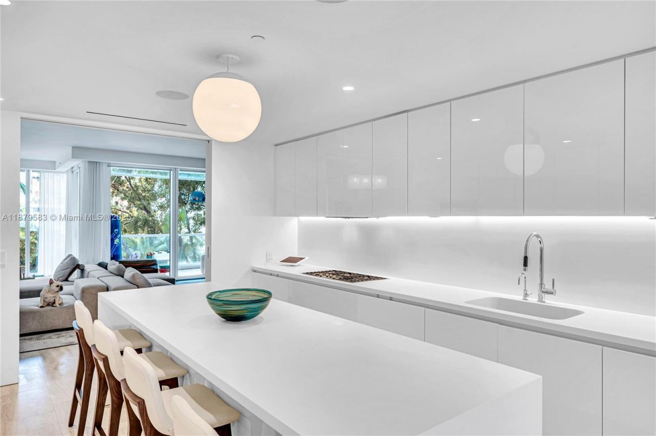 9001 Collins Ave, Unit S-201, Surfside, FL 33154 Photo