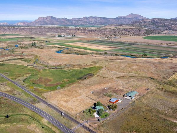 15333 NW oneil Highway, Redmond, OR 97756