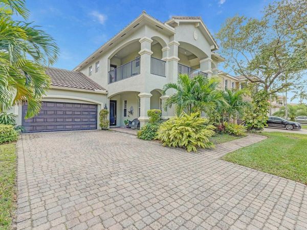 599 Cresta Circle, West Palm Beach, FL 33413