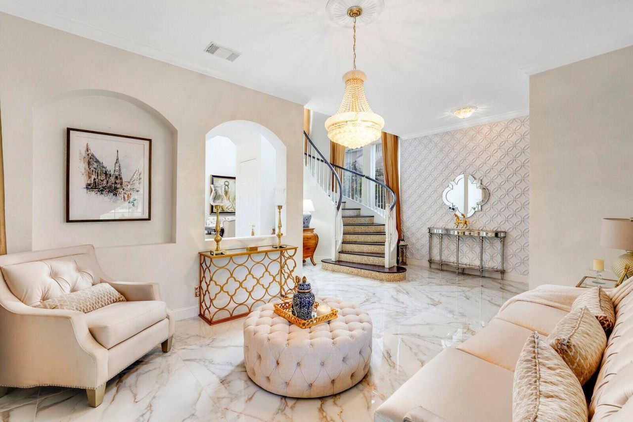 599 Cresta Circle, West Palm Beach, FL 33413 Photo