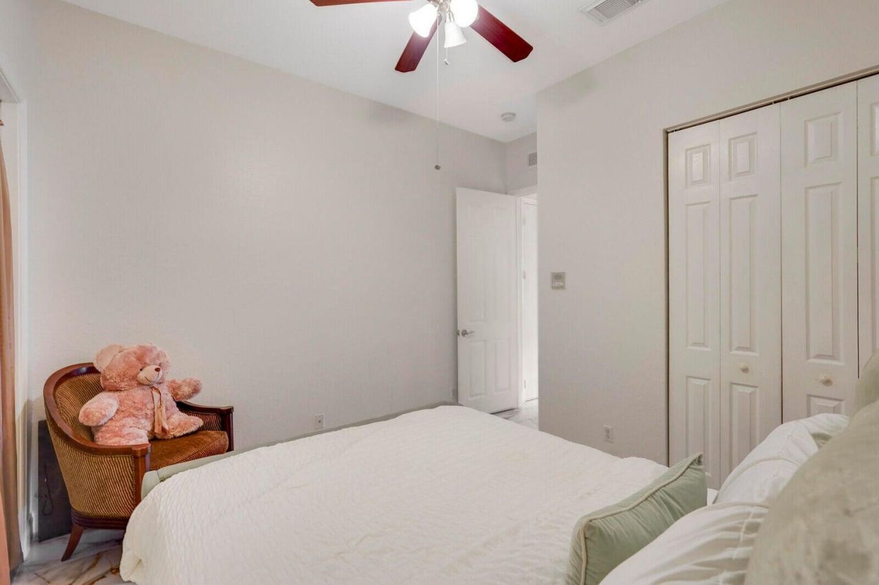 599 Cresta Circle, West Palm Beach, FL 33413 Photo