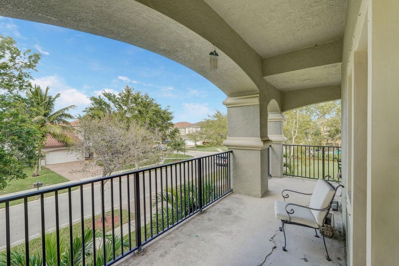 599 Cresta Circle, West Palm Beach, FL 33413 Photo