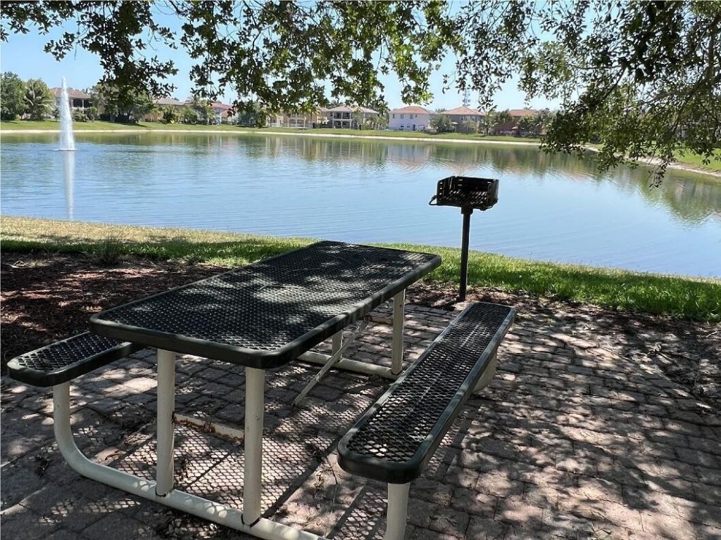 599 Cresta Circle, West Palm Beach, FL 33413 Photo