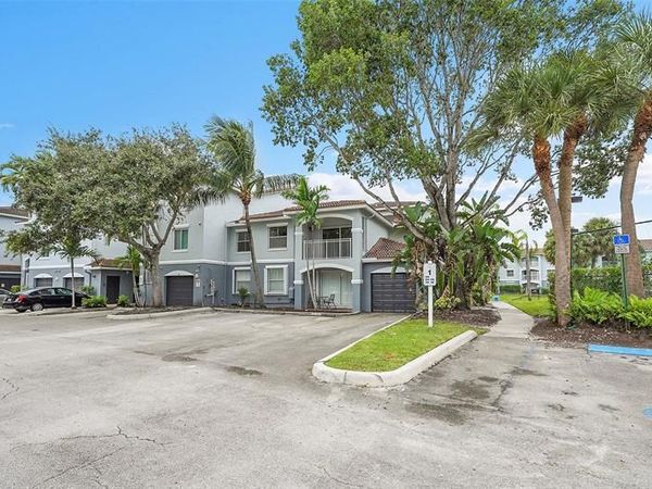 9645 NW 1st Ct, Unit 1-210, Pembroke Pines, FL 33024
