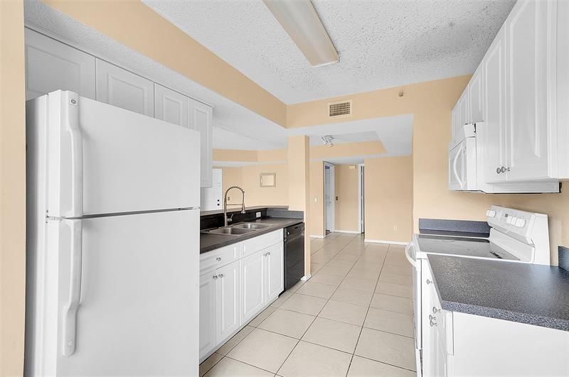 9645 NW 1st Ct, Unit 1-210, Pembroke Pines, FL 33024 Photo