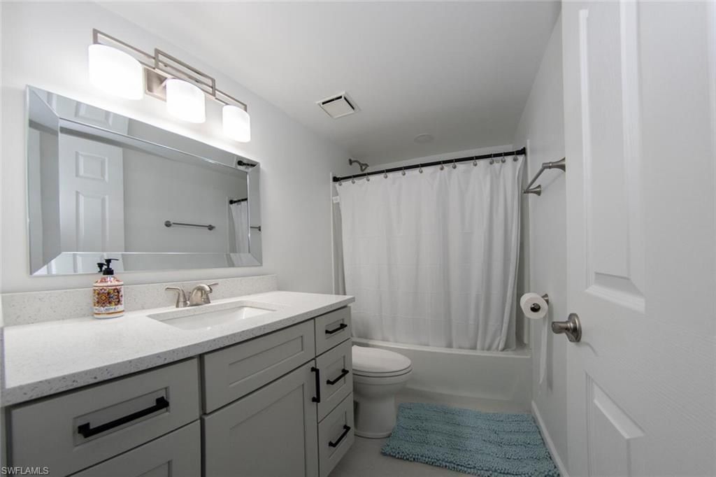 16007 Davis Rd, Unit 613, Fort Myers, FL 33908 Photo