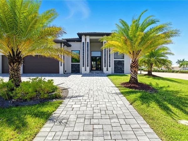 802 El Dorado PKWY E, CAPE CORAL, FL 33904