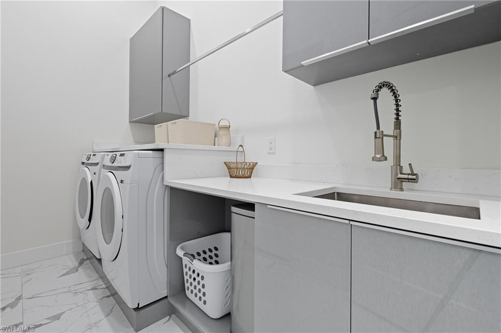 802 El Dorado Pkwy E, Cape Coral, FL 33904 Photo