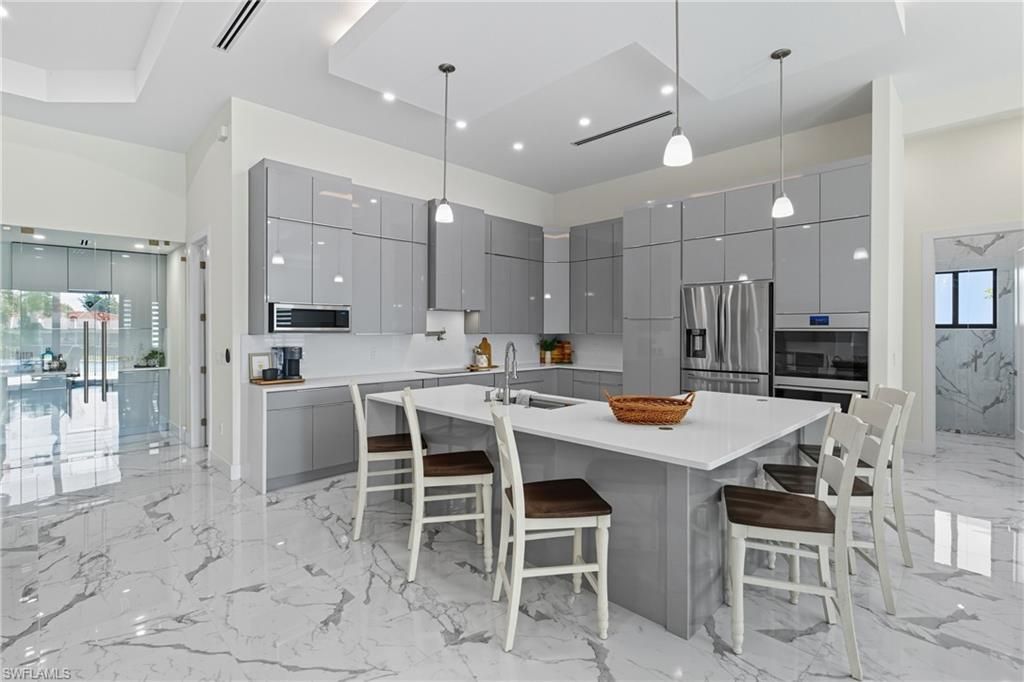 802 El Dorado Pkwy E, Cape Coral, FL 33904 Photo