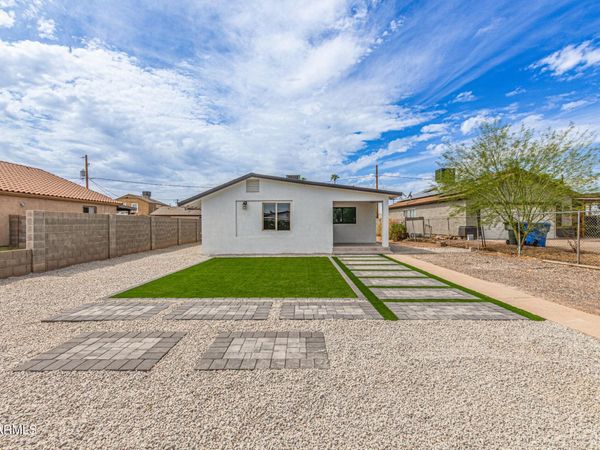4010 S 24TH Place, Phoenix, AZ 85040