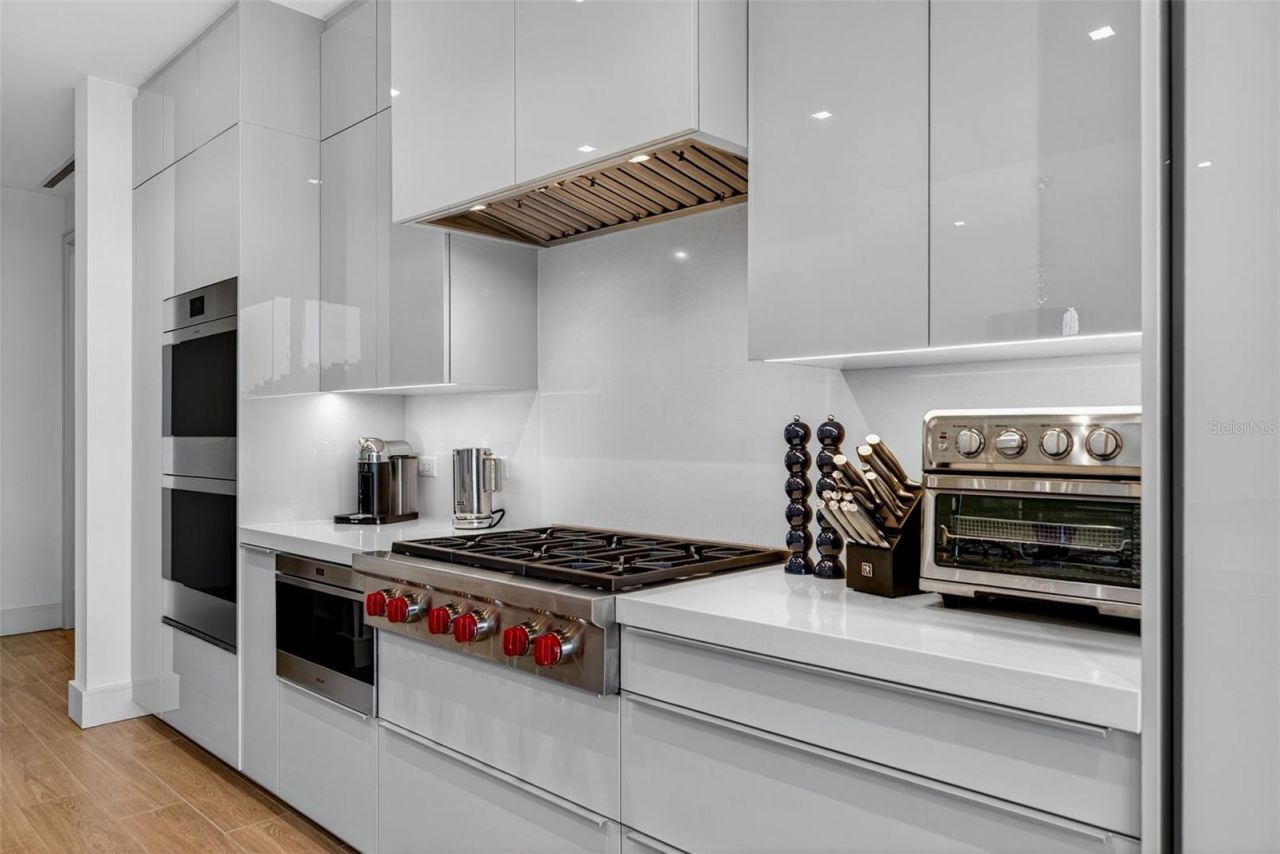 1591 Gulf Of Mexico Drive, Unit 216, Longboat Key, FL 34228 Photo