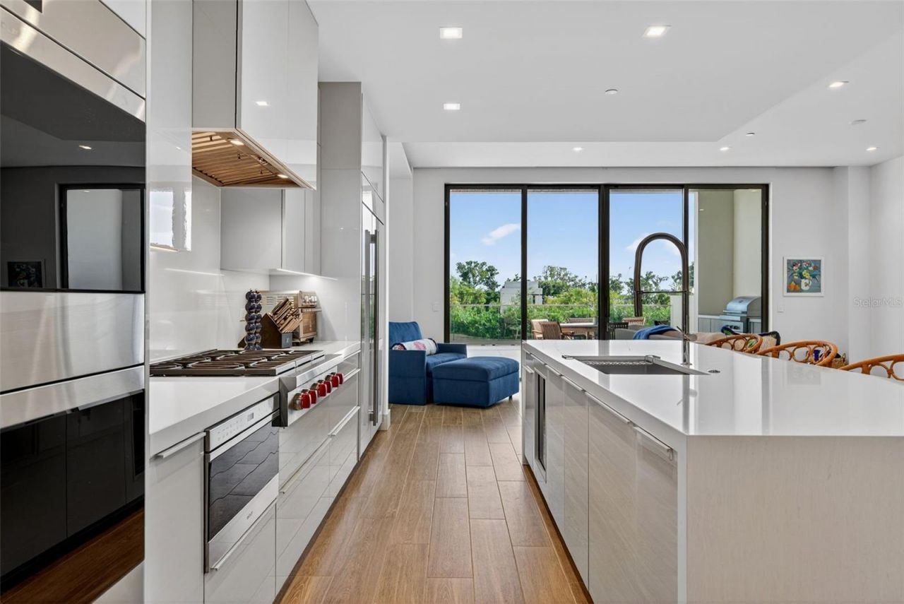 1591 Gulf Of Mexico Drive, Unit 216, Longboat Key, FL 34228 Photo