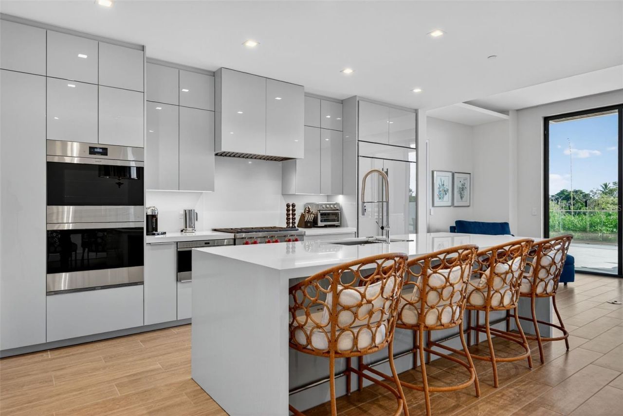 1591 Gulf Of Mexico Drive, Unit 216, Longboat Key, FL 34228 Photo