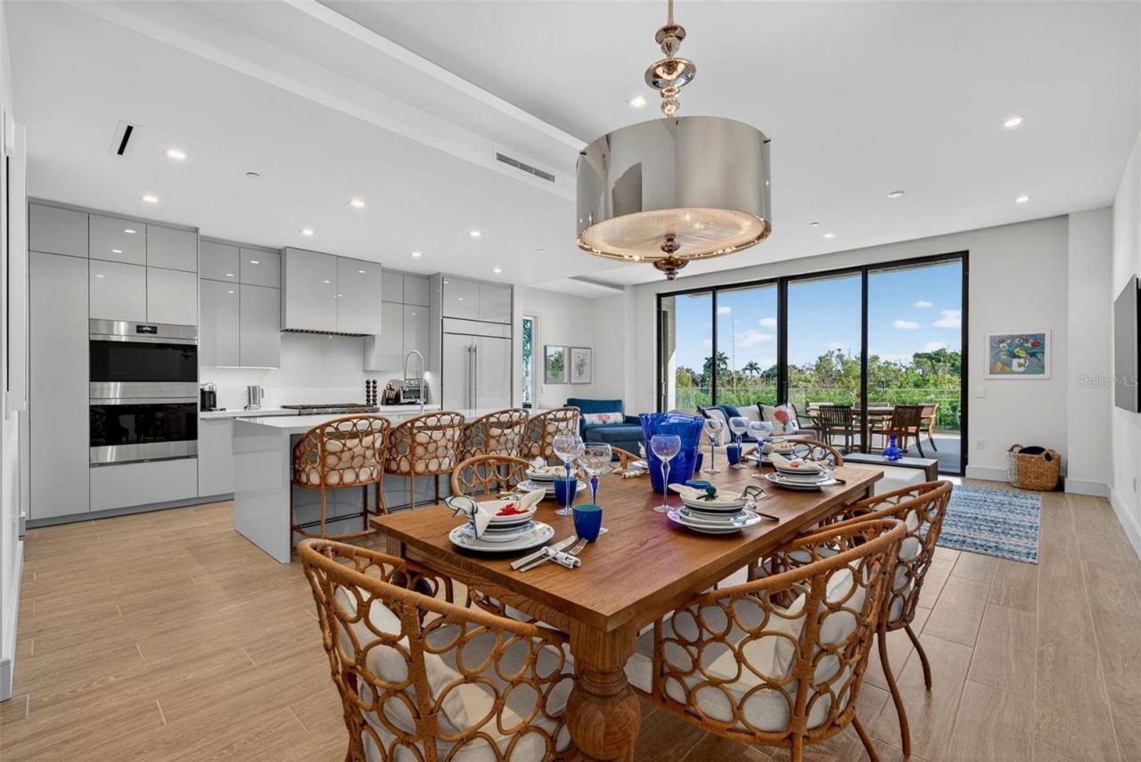 1591 Gulf Of Mexico Drive, Unit 216, Longboat Key, FL 34228 Photo