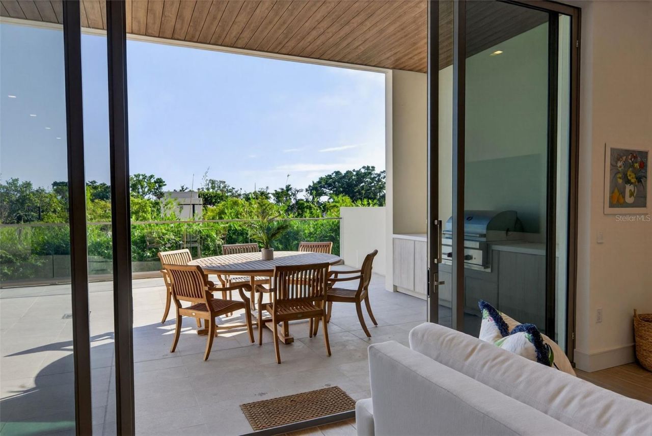 1591 Gulf Of Mexico Drive, Unit 216, Longboat Key, FL 34228 Photo