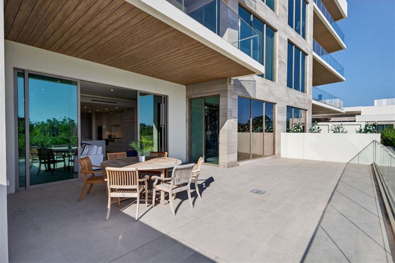 1591 Gulf Of Mexico Drive, Unit 216, Longboat Key, FL 34228 Photo