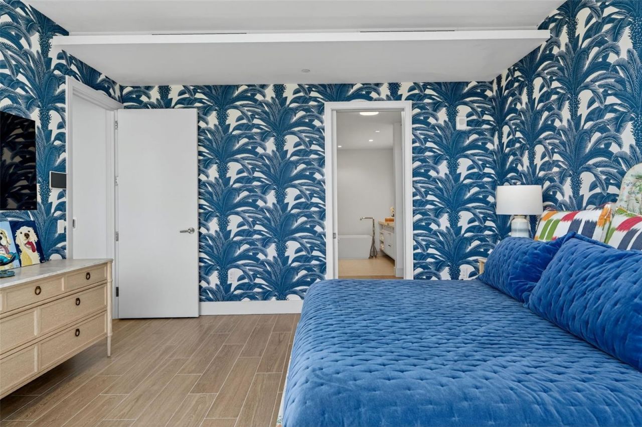 1591 Gulf Of Mexico Drive, Unit 216, Longboat Key, FL 34228 Photo