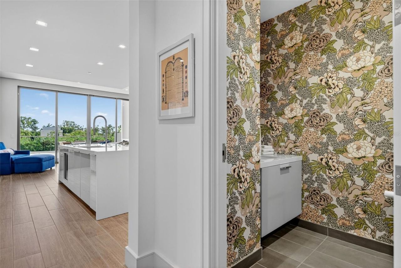 1591 Gulf Of Mexico Drive, Unit 216, Longboat Key, FL 34228 Photo