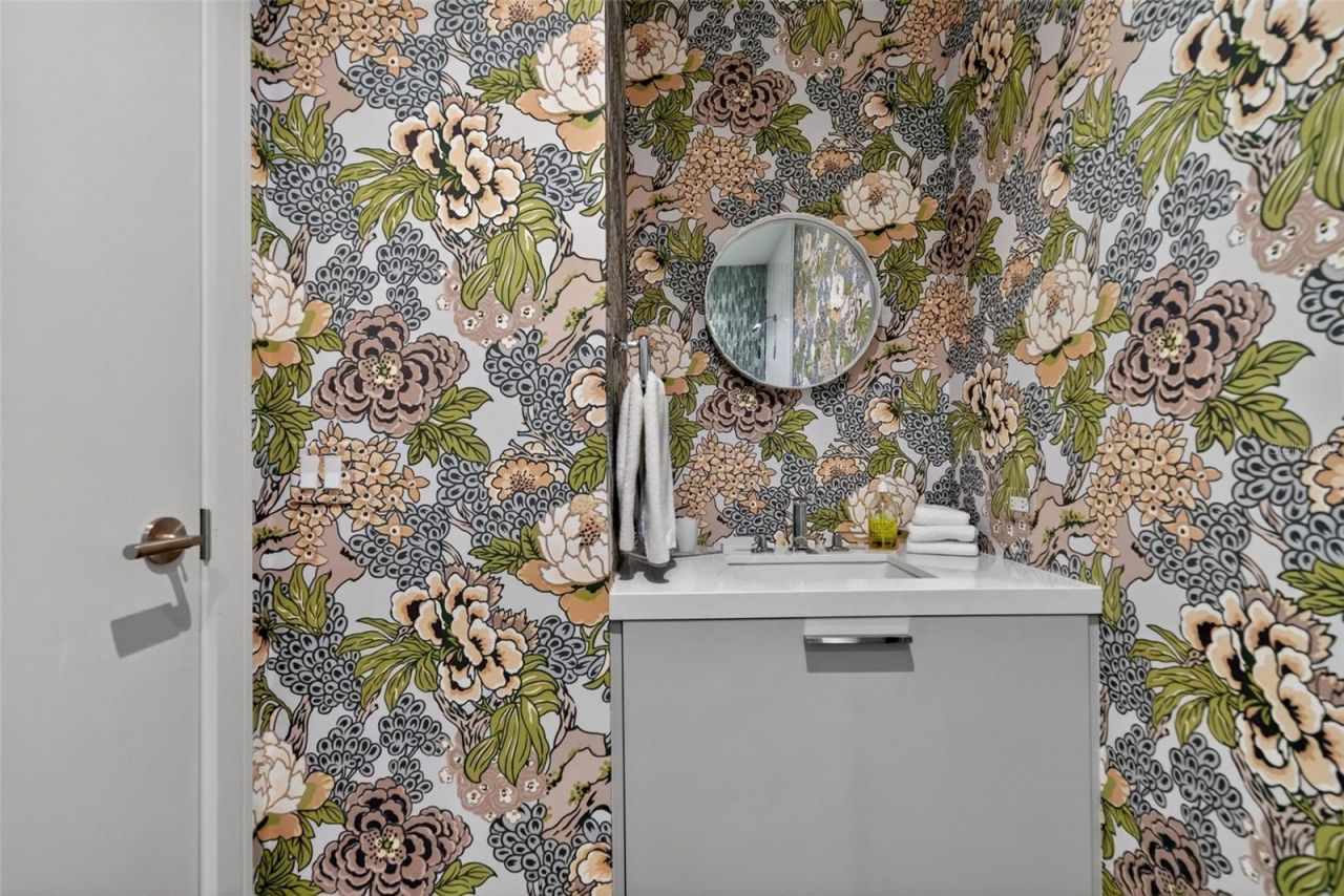 1591 Gulf Of Mexico Drive, Unit 216, Longboat Key, FL 34228 Photo