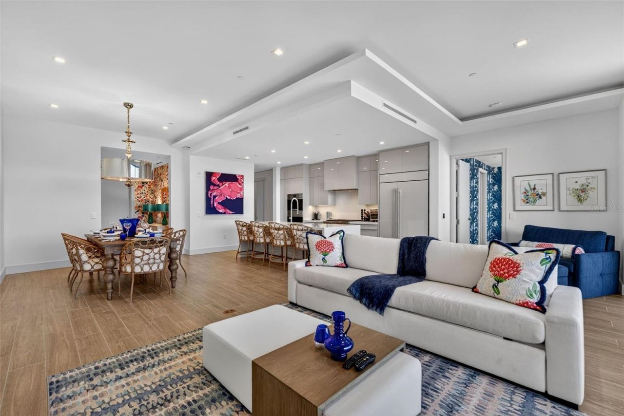 1591 Gulf Of Mexico Drive, Unit 216, Longboat Key, FL 34228 Photo