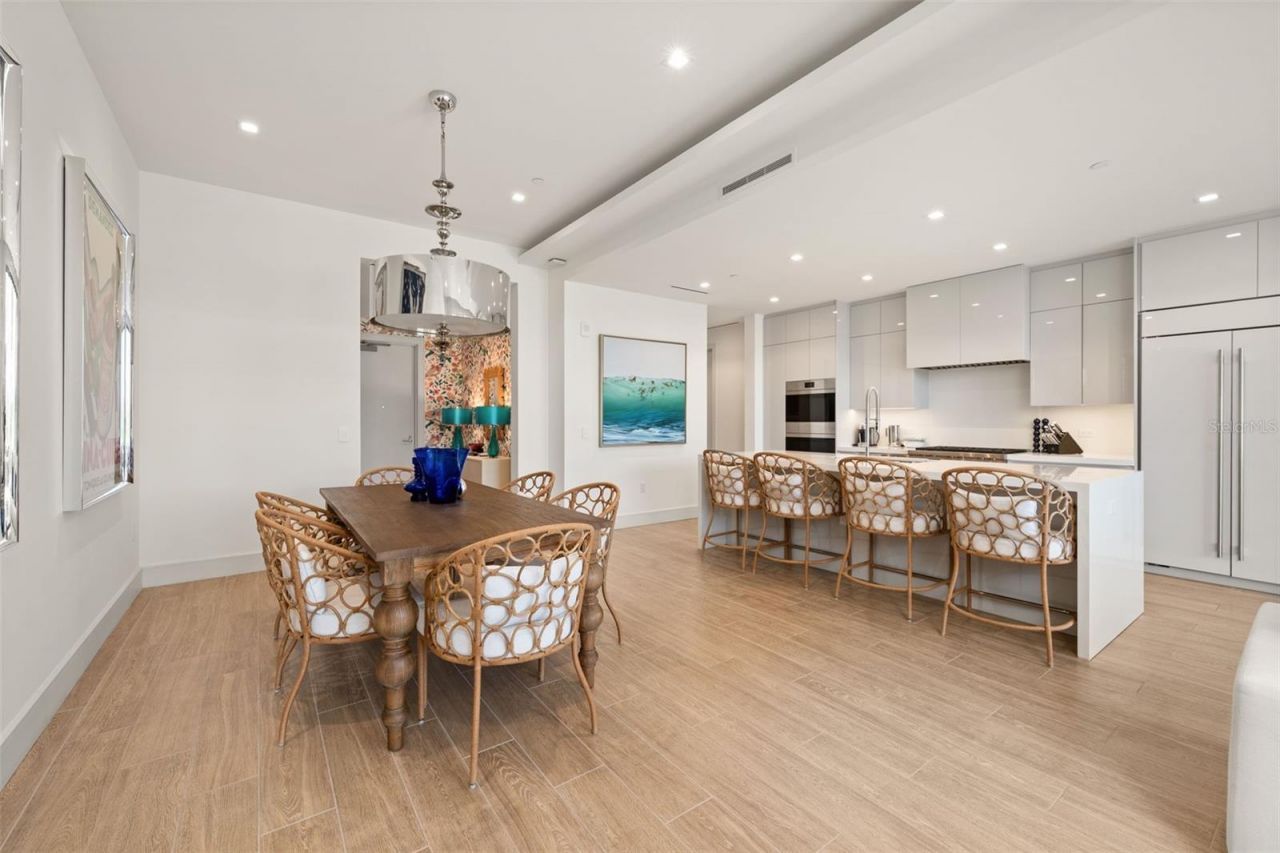 1591 Gulf Of Mexico Drive, Unit 216, Longboat Key, FL 34228 Photo