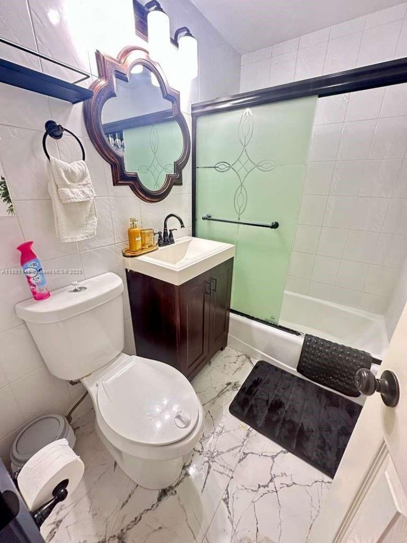 935 SW 11th Ave, Unit 1ST Floor, Miami, FL 33130 Photo