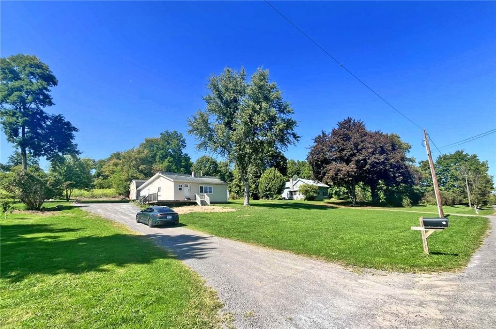 2095 Schilling Road, Palmyra, NY 14522 Main Photo