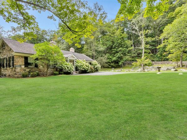 55 Mountain Farm Road, Tuxedo Park, NY 10987